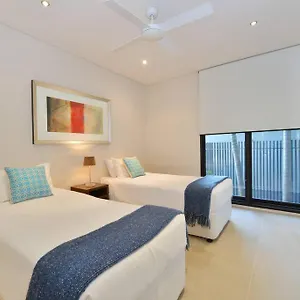 Villa Hapuka - Luxury With Stunning Views On St, Port Douglas