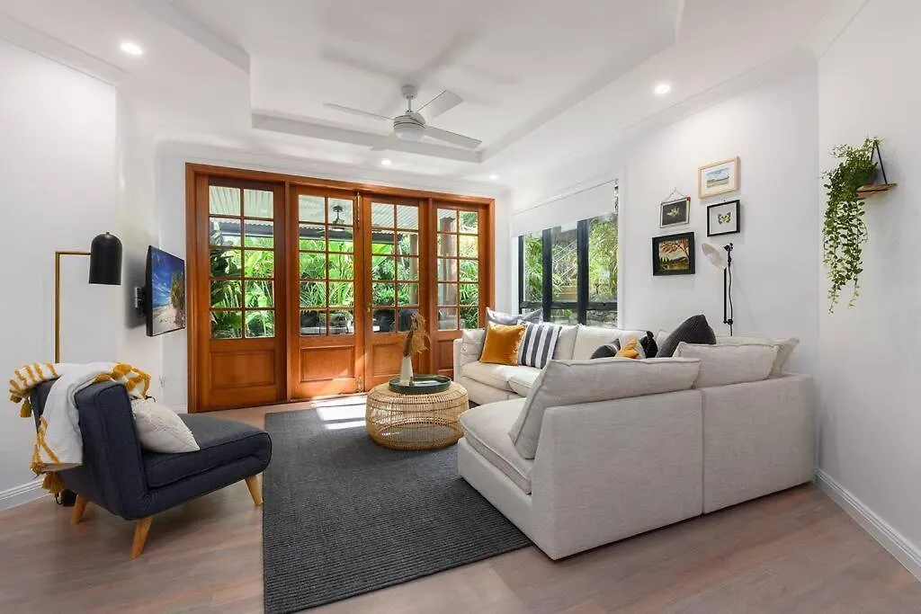 The Point Apartment No.3 - Executive 3 Bedroom Apartment In Town Port Douglas 0*,